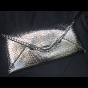 BCBG MAXAZRIA CLUTCH